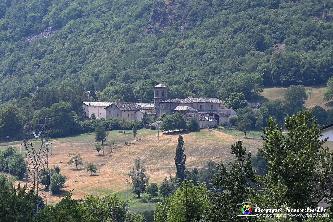 VBS_3077 - Novalesa - Abbazia. Parrocchia. Cascata del Rio Bard.jpg